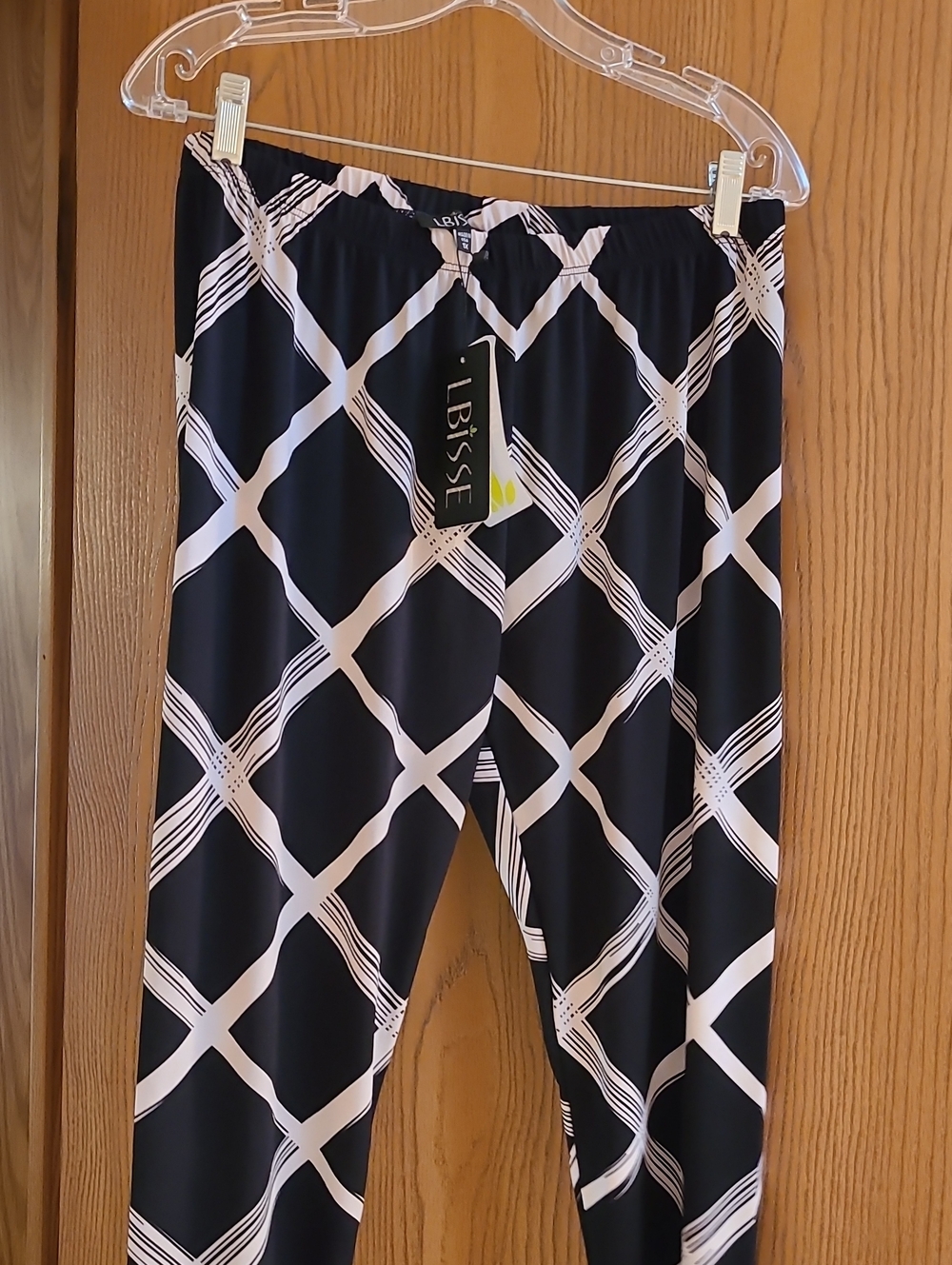 Women's Black & White Geometric Print Leggings